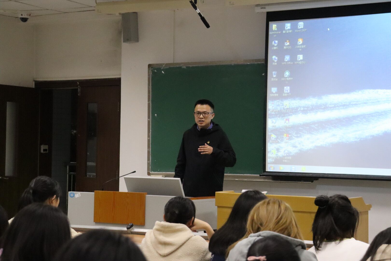 1635143898953092462.jpg 1.jpg