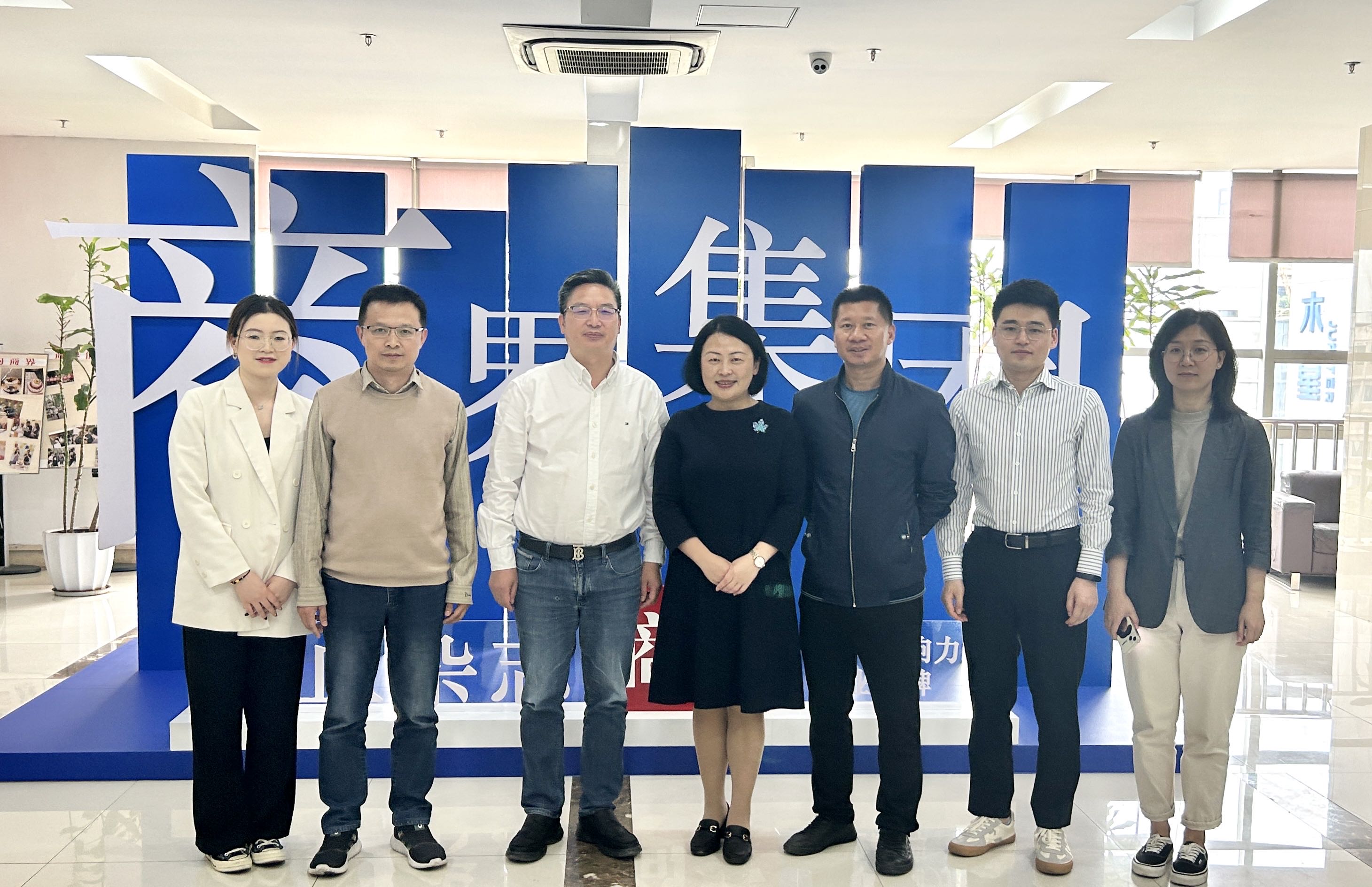 Pjak_1681458134607092035.jpg 4.jpg