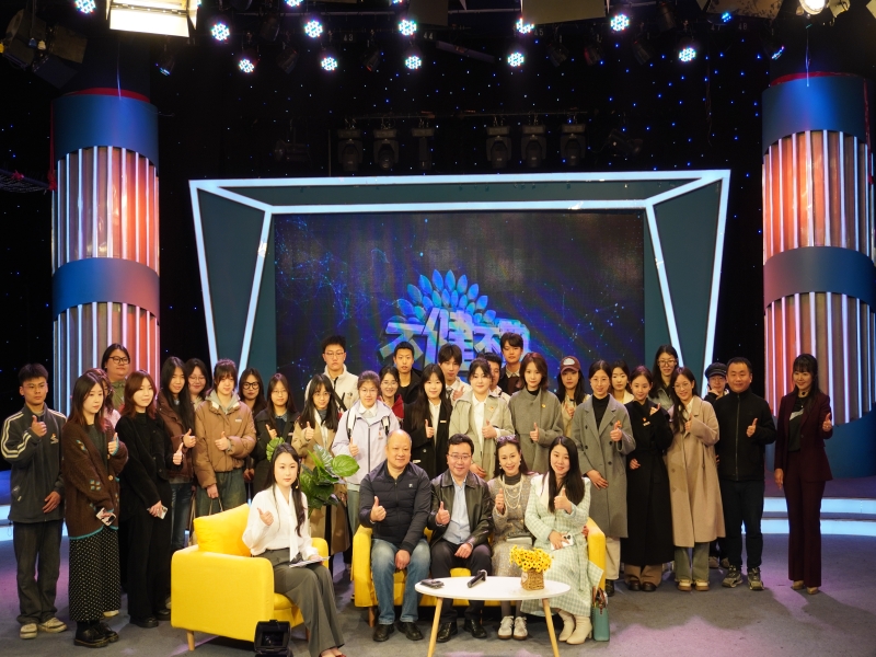 NUhy_1743667193747050944.jpg 4.jpg