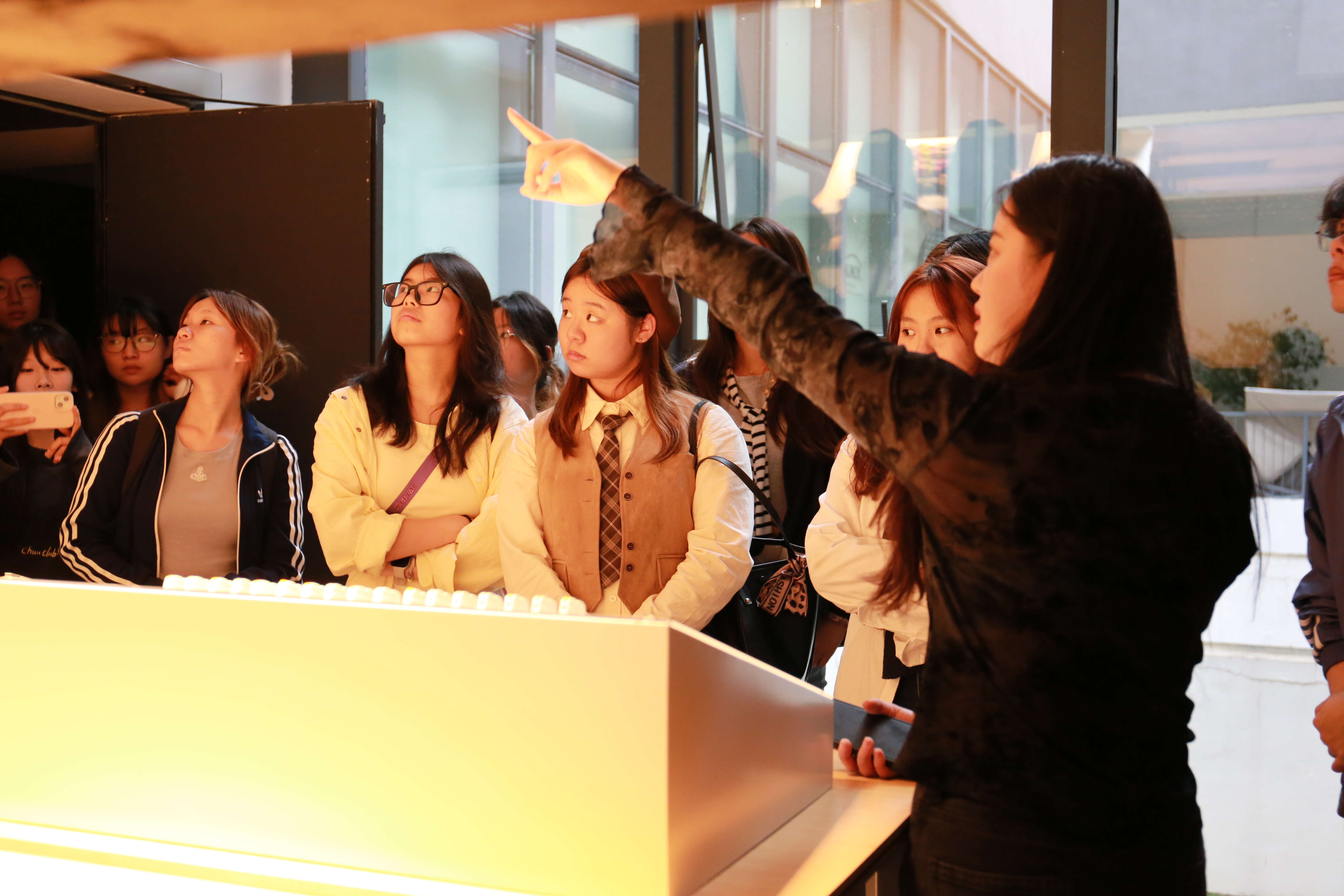 ecPW_1761189072956094863.jpg CCG_9919.jpg