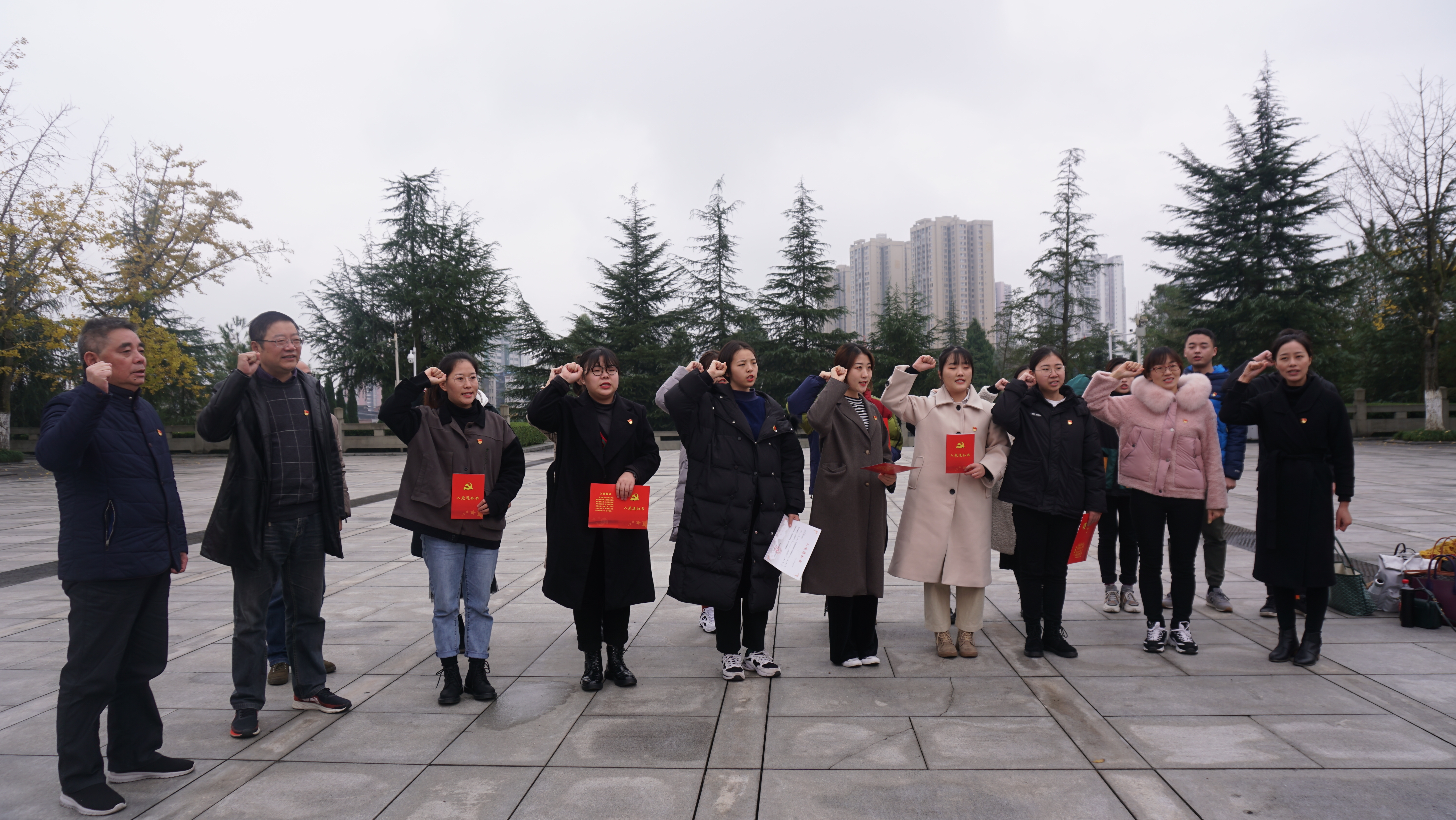 1575857344912037185.jpg 3.jpg